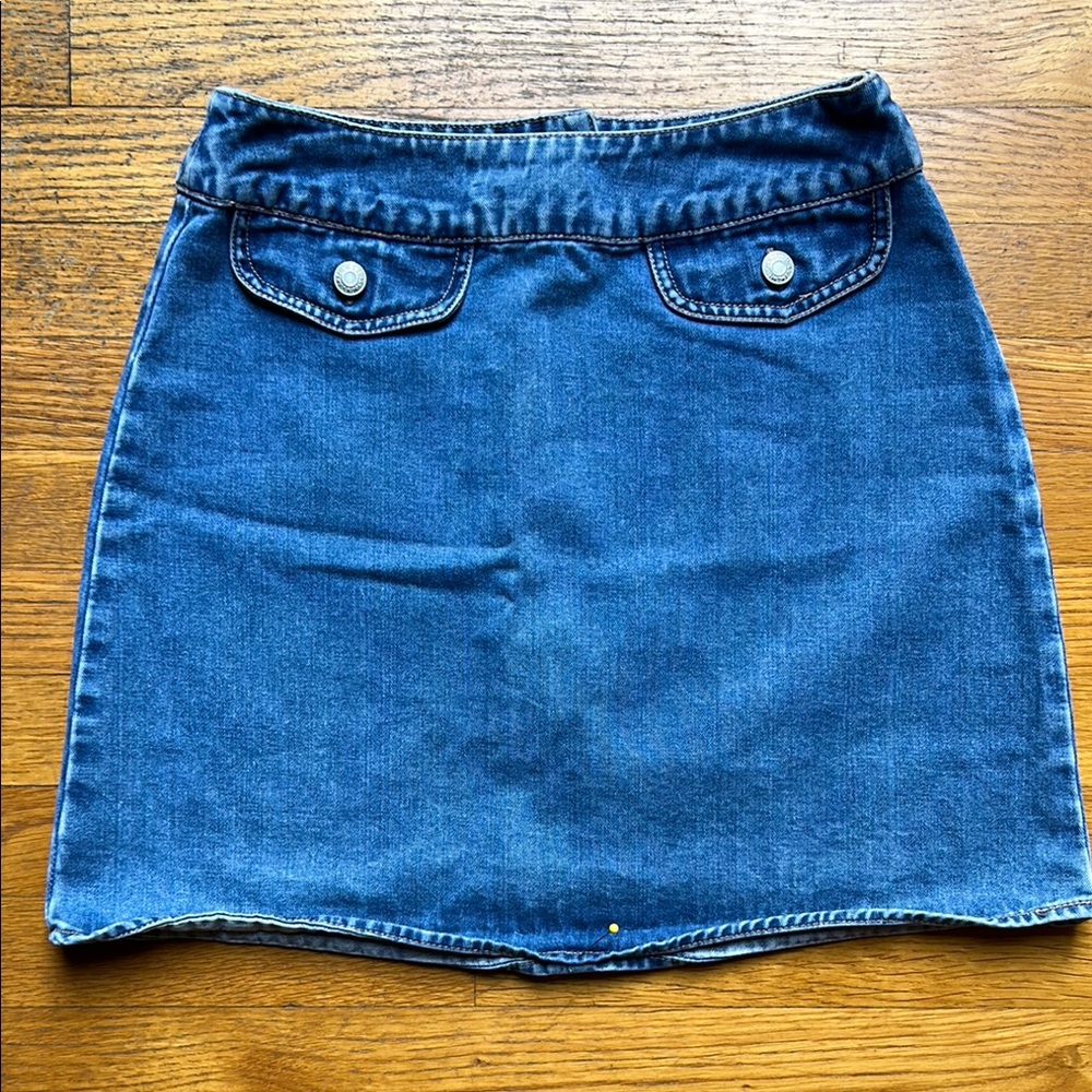 GAP Mini Skirt. Vintage 90s. Size 1 🦋